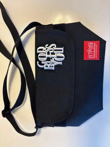 GOD BLESS YOU x ManhattanPortage 숄더백