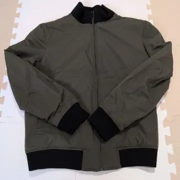 ZARA 올리브 그린 보아 안감 집업 자켓