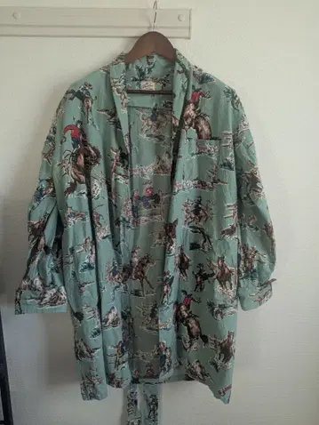 Backers 파자마 셔츠 가운