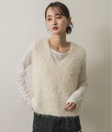 센스 오브 플레이스 몰드 페더 니트 베스트 아이보리