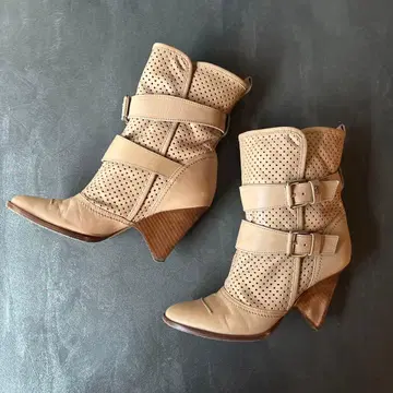 ESCADA 메쉬 부츠 38