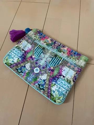 Camilla 클러치백 꽃무늬