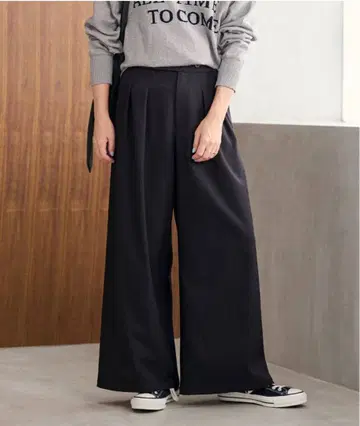 워셔블 서지 스트레치 턱 와이드 팬츠 레리움