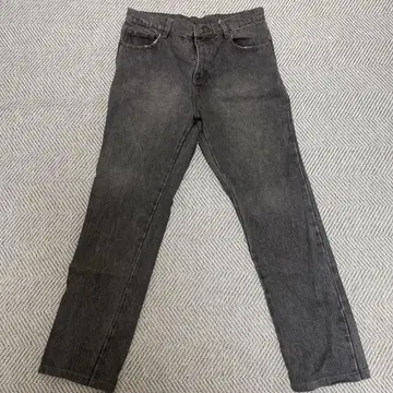 CHEAP MONDAY 그레이 스트레이트 데님