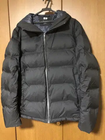 유니클로 XL 블랙 후드 부착 다운 자켓