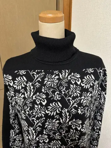 슈퍼 뷰티 꽃무늬 자카드 터틀넥 원피스 택 포함 새상품 42