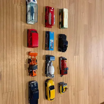 토미카 미니카 12대 세트 제임스 미니언 쵸로Q