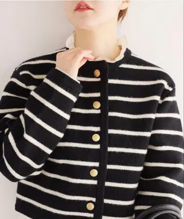 '명작 인기' IENA 이에나 결합 가디건 정가 26,400엔