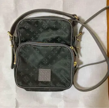 russet 러셋 스퀘어 숄더백 다크 그레이