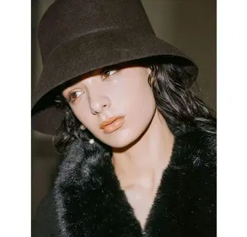 에이미 이스트 월 새상품 모자