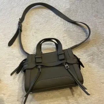 ZARA 카키 숄더백