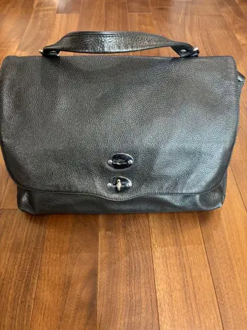 ZANELLATO POSTINA 숄더백 블랙 (L 사이즈)