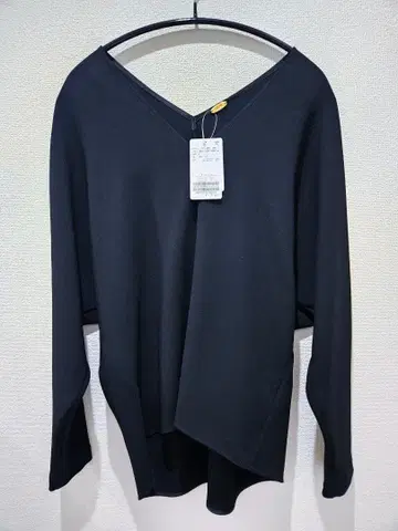 [ 택 포함 미사용품 ] Deuxieme Classe V넥 풀오버