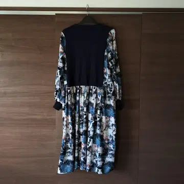 롱 원피스 네이비와 멀티 컬러