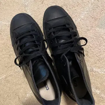 컨버스 블랙 하이컷 스니커즈