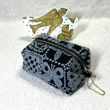 미나 페르호넨 핸드메이드 파우치