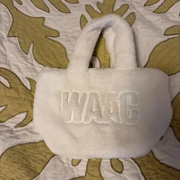 WAAC 화이트 토트백 고양이 자수 포함
