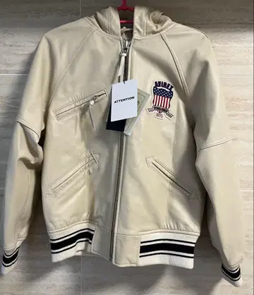 미사용 새상품 AVIREX 시그니처 후드 가죽 자켓