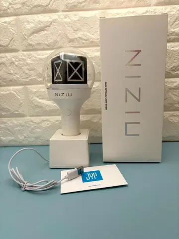 NIZIU 응원봉 박스 포함