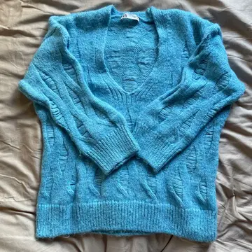 자라 V넥 니트 M 사이즈