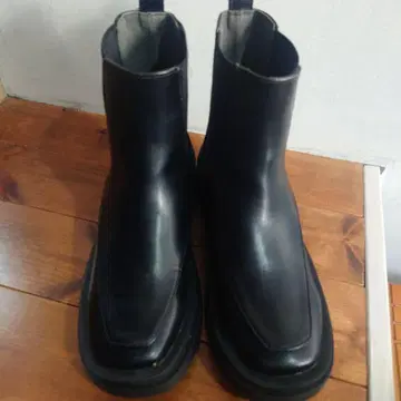 Vivian 블랙 사이드 고어 부츠