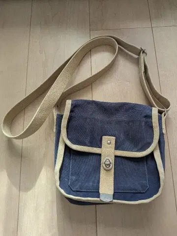 이치자와 한푸 네이비 캔버스 숄더백