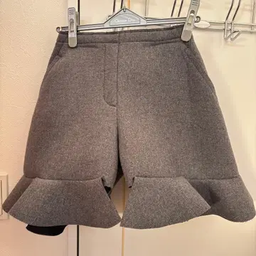 JWANDERSON 플레어 숏팬츠 미사용 새상품