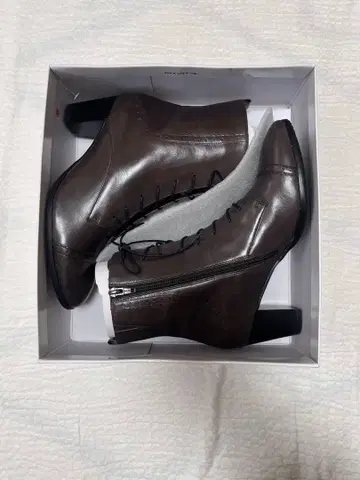 [ 미사용 ] cavacava 레이스업 부티 쿨톤