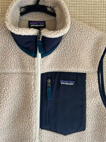 patagonia 집업 베스트 크림/네이비