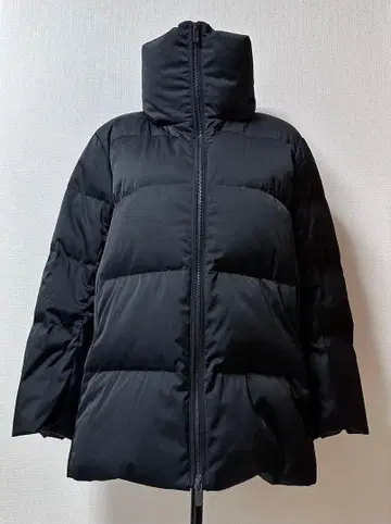 유니클로 +J 다운 볼륨 자켓 블랙 S