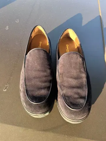 네이비 스웨이드 슬립온