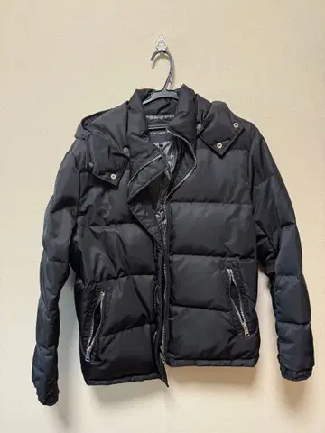 1 piu 1 uguale 3 블랙 다운 자켓