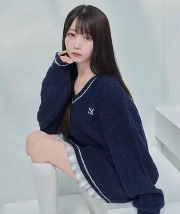 로제 뮤즈 logo emb over size cable vknit 니트