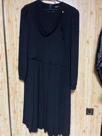 Brillare 블랙 원피스 수트 사이즈 9