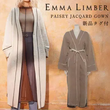 [택 포함 새상품] EMMA LIMBER 페이즐리 자카드 가운 브라운