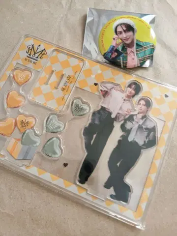 이로 ROIROM 아이돌 아크릴 스탠드 배지 세트