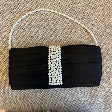 블랙 새틴 펄 클러치백