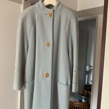 스팽글 장식 라이트 그레이 롱 코트