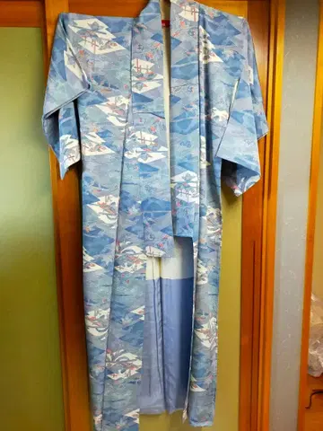 9 블루 계열 산과 꽃 무늬 긴팔 기모노