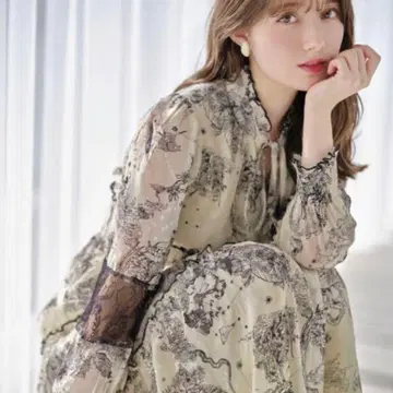 토코 클로젯 별자리 토와루 드 주이 패턴 레이스 절개 원피스