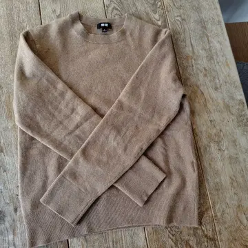 베이지 캐시미어 크루넥 스웨터