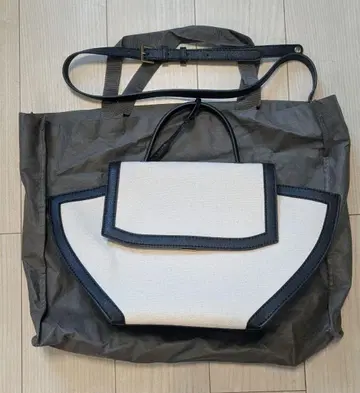 찰스앤키스 라지 트라페즈 탑 핸들 백