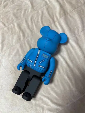 LewisLeathers 베어브릭 피규어