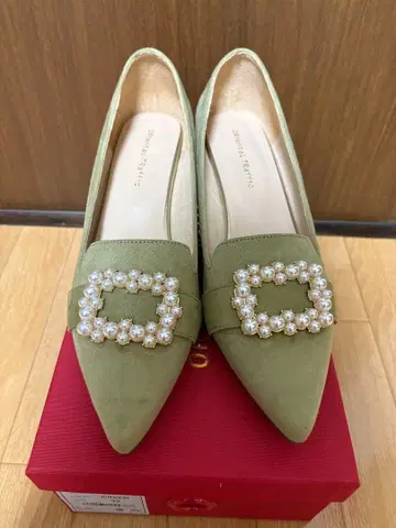 [ 미사용 / 시착만 한 상품 ] 펄 장식 펌프스
