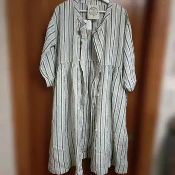 새상품 미사용 택 포함 스트라이프 원피스 린넨 100% 마슈카슈