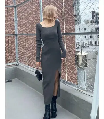 EMODA 리브 슬릿 롱 원피스