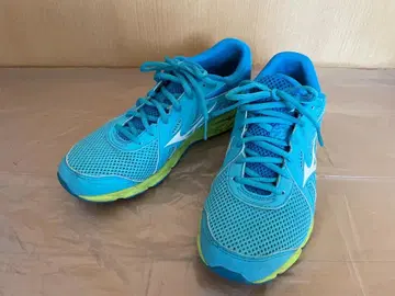 미즈노 러닝화 스타게이저 24.5cm