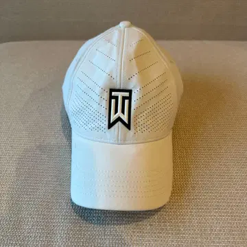 나이키 골프 캡 타이거 우즈 화이트