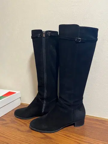 블랙 스웨이드 롱 부츠