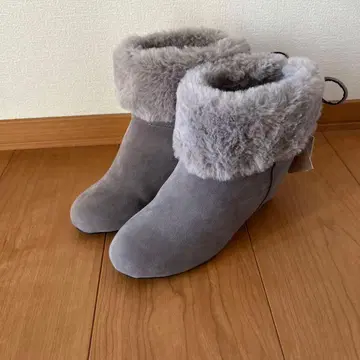 택 포함 새상품 페루 퍼 부츠 그레이